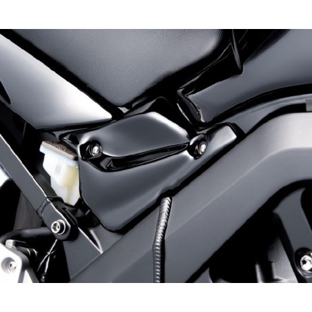 990D0-17GSP-YLF EMBELLECEDOR LATERAL BAJO ASIENTO SUZUKI SV650 COLOR YLF
