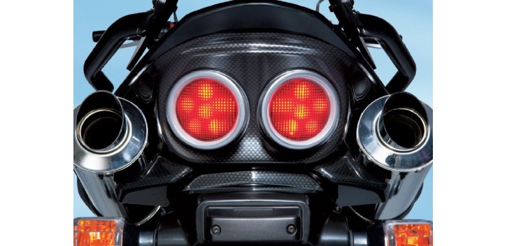 EMBELLECEDOR LUCES TRASERAS