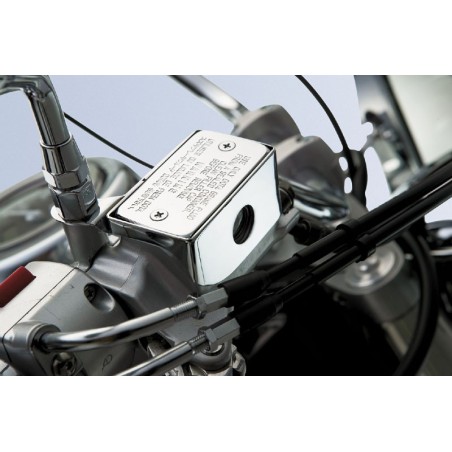 TAPA CROMADA BOMBA FRENO  BY SUZUKI INTRUDER C1500