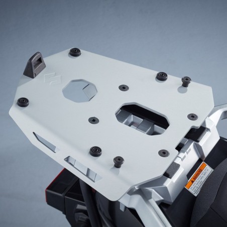 SOPORTE PARA BAUL DE PLASTICO 56L V-STROM 650