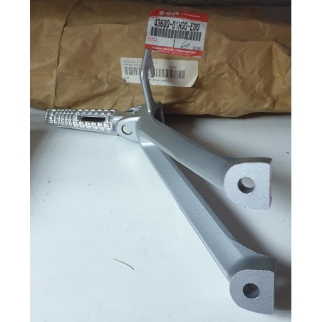 REPOSAPIES PASAJERO SUZUKI GSXR 600 / 750