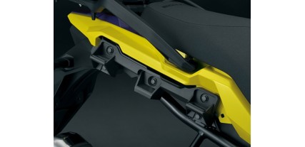 SOPORTE SUPERIOR MALETAS LATERALES PLASTICO V-STROM 800