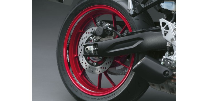 ADHESIVO LLANTA NEGRO GSX-8R/S ADHESIVO LLANTA NEGRO GSX-8R/S