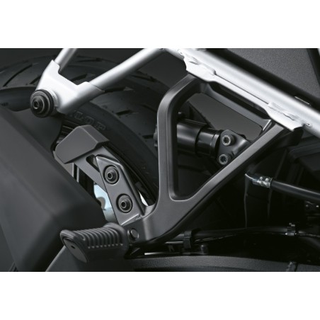 SOPORTE INFERIOR MALETAS LATERALES V-STROM 800