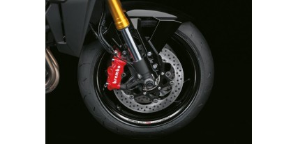 ADHESIVO LLANTA GSX-S1000GX