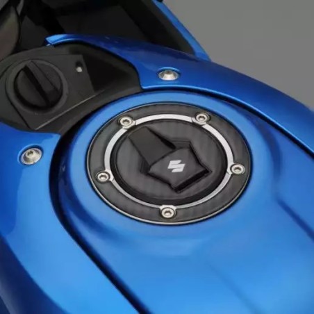 PROTECTOR TAPON DEPOSITO GSX125 R/S CARBONO
