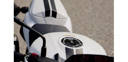 JUEGO ADHESIVOS NEGRO SUZUKI GSR750