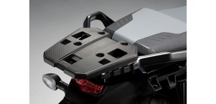SOPORTE PARA BAUL DE PLASTICO 35L V-STROM 1050