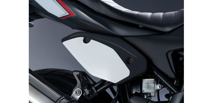PORTA NUMERO LATERAL NEGRO BY SUZUKI SV 650